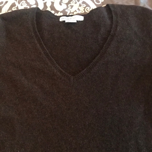 Wendy b. V neck cashmere sweater - Picture 3 of 6